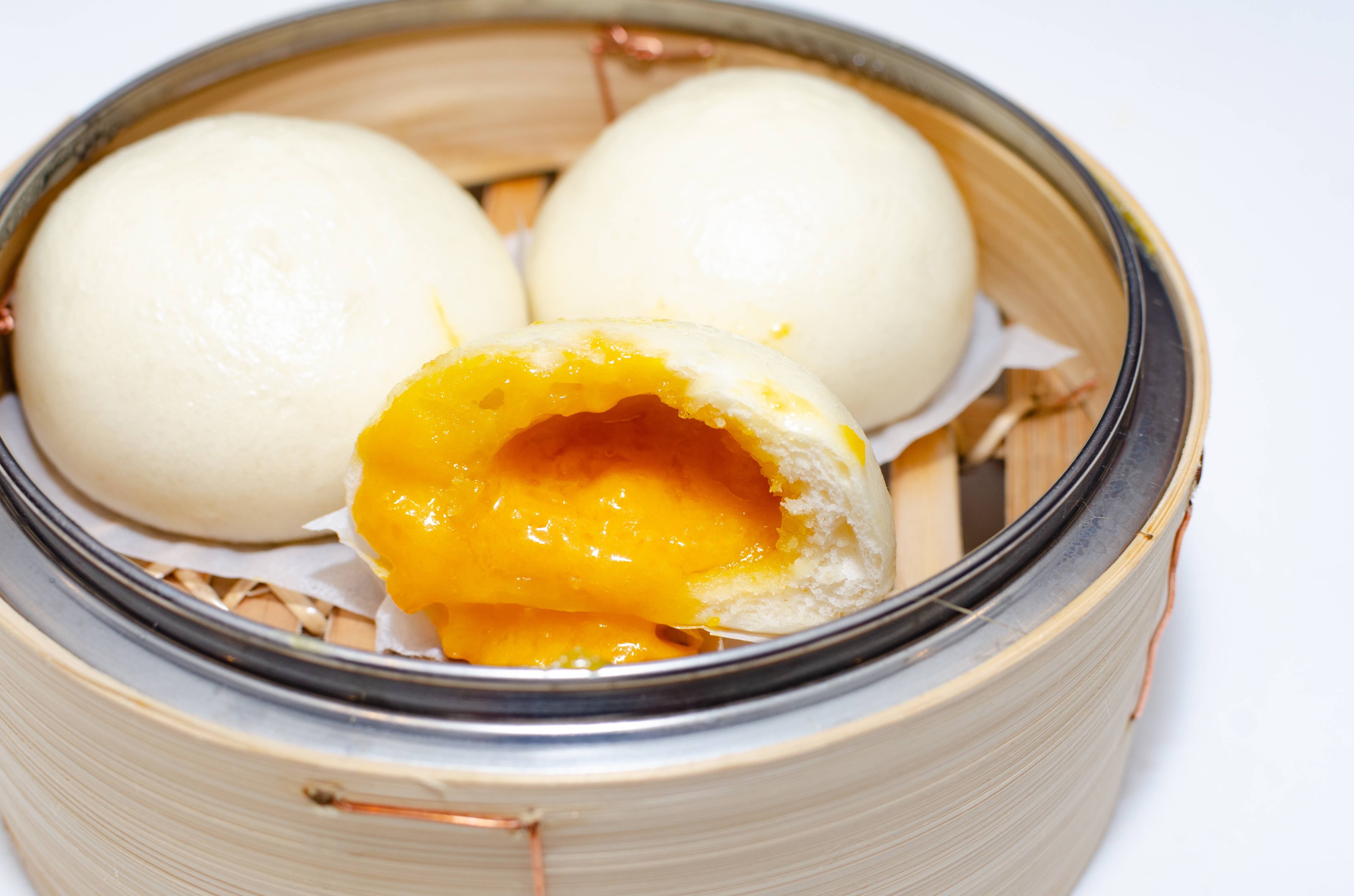Steamed Sweet Lava Egg Yolk Bun 黃金流沙包